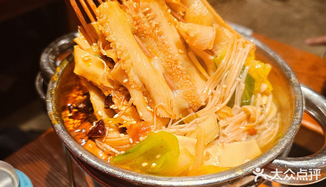 还有什么比周末撸串哈啤酒更快乐的事吗❓