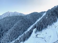 -丝绸之路山地度假区滑雪场