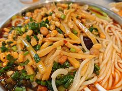 -红鼻子桂林米粉(金唐新光界店)