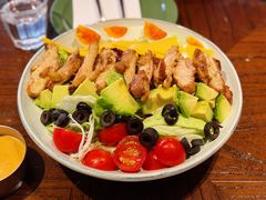 牛油果鸡胸肉沙拉-WOKKA by艮上(中海环宇荟店)