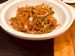 -鱼鲜饭香·招牌汽锅剁椒鱼头王