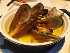 白葡萄酒煮青口贝及蛤蜊-港丽餐厅(高德置地店)