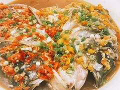 双椒蒸鱼头-稻品香小锅饭豆腐馆(北三路店)