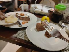 -南湖名都·景湖轩全日制餐厅·海鲜自助·东南亚风味·临湖而食
