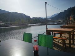 -百里峡七彩艺术小镇