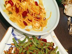 -川流不息·地道川菜·小龙虾(松东路店)