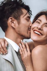 -雪中彩影婚纱摄影·微光艺术中心