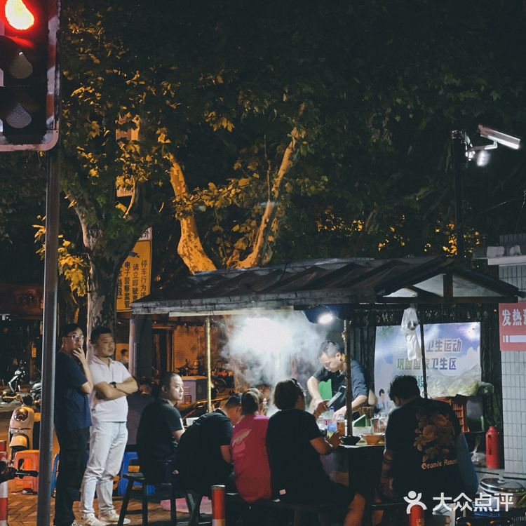 SHANGHAI I 魔都深夜街边小摊硬核炒面🥢