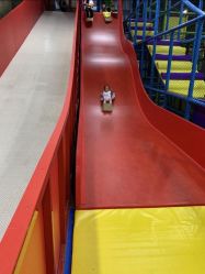 -蹦贝运动中心·蹦床·攀岩·闯关(龙岗店)