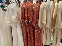 -URBAN REVIVO(七宝领展广场店)