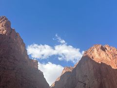 -天山神秘大峡谷