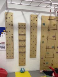 -熊小米专业儿童游泳馆