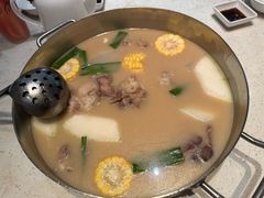 -肥仔文澳门猪骨煲(南京西路店)