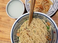 -陇上秦轩西安biangbiang面(EFC欧美金融商业城店)