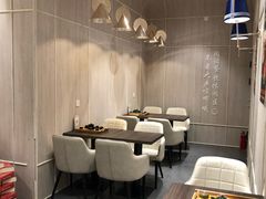 -钟书阁(群光广场店)