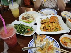 -Dang restaurant (patong phuket)