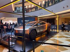-TESLA 特斯拉(上海太古汇体验店)
