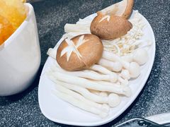 -野迹·石橄榄鸡·烧烤(新洲店)