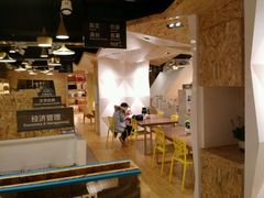-新华里咖啡书吧(新华书店小寨店)