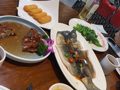 -瑞虹新天地月亮湾