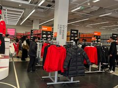 -NIKE上海青浦优选体验店