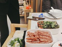 -鲁员外地锅鸡地锅鱼(龙湖江东天街店)
