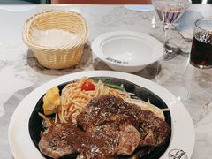 -臻品爵士牛排西餐厅(广场店)