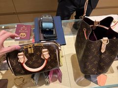 -LV路易威登(德基广场店)