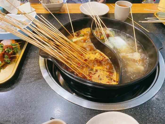 川麻婆泥锅涮肚串串香火锅(俞泾港路店)-"这真的是我吃串串以来,觉得