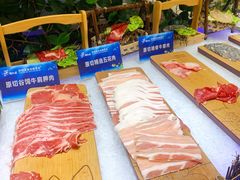 -锤头鲨毛肚海鲜烤肉自助餐厅(国购广场店)