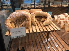 -Dough&Joe团憩(瑞虹天地月亮湾店)