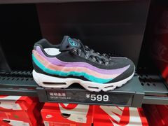 -王府井奥莱临潼小镇(临潼店)