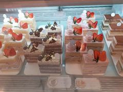 -花花卷卷·鲜食蛋糕(静安久光百货店)