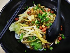 -龙记桂林米粉(财满街店)