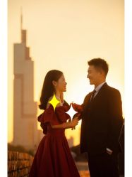 -雪中彩影婚纱摄影·微光艺术中心