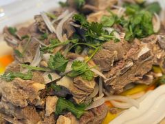-丝路天山酒店(国际大巴扎店)