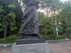 -英雄广场