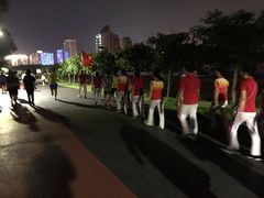 -万绿园