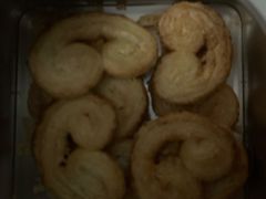 小蝴蝶酥-上海哈尔滨食品厂(淮海中路店)