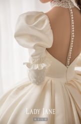 -Lady  Jane高端婚纱礼服馆