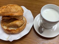 -荣晖咖啡美食(司打口店)