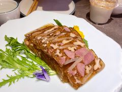 桃仁水晶肘-闫府私房菜·老字号(恒隆店)