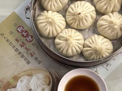 传统三鲜包子-狗不理(山东路总店)