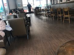 大堂-星巴克(湖州凤凰时代广场店)