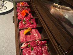 -左庭右院鲜牛肉火锅黑金店(陆家嘴中心店)