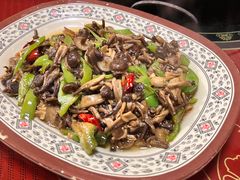 素炒野生菌-农家土菜老煨锅(木鱼镇店)