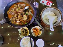 -富正毅三下锅·湘西韵味(天门山索道店)