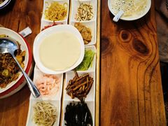 -怪噜范·老贵阳街头名小吃(数博万达店)