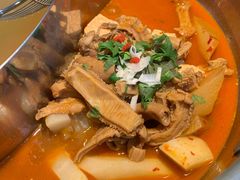 -左庭右院鲜牛肉火锅(浦江欢乐颂店)