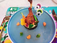 -水桶王国主题餐厅·聚会·生日派对·亲子活动·家庭套餐(亚龙湾希尔顿店)